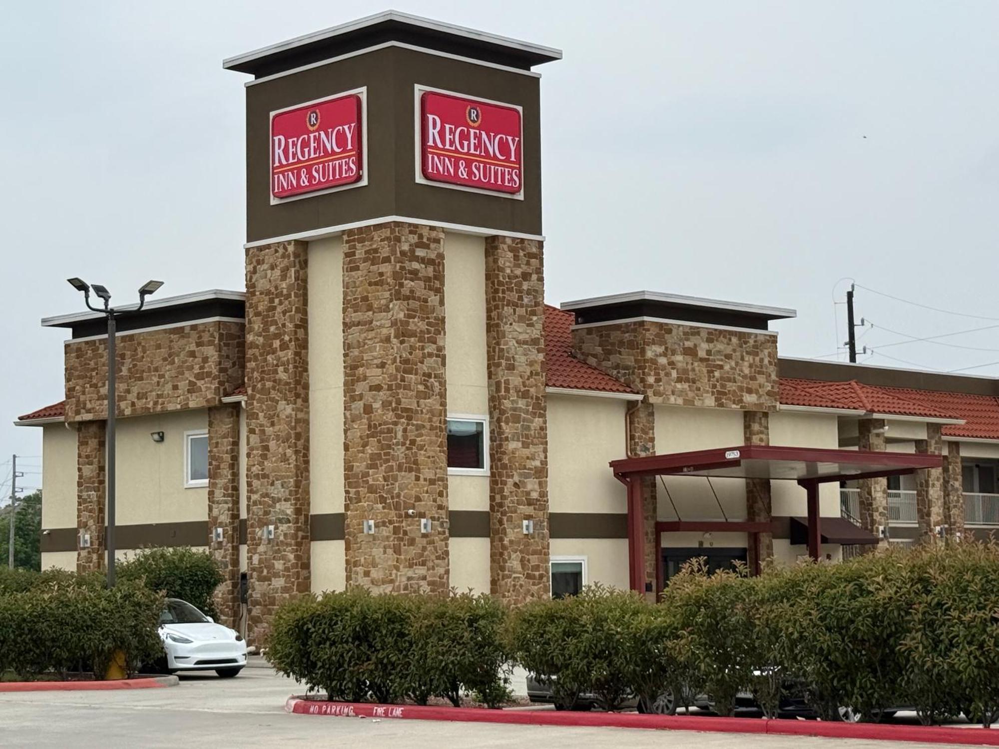 Regency Inn & Suites Humble Fm1960 - Iah Airport Exterior foto